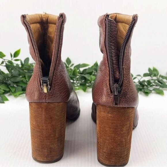 Jeffrey Campbell Rumble Ankle-heeled booties 8 - Picture 7 of 11